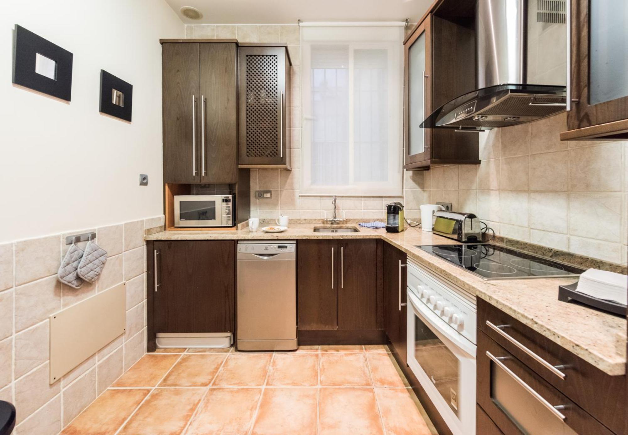 Downtown Jacuzzi Apartment Мадрид Екстериор снимка