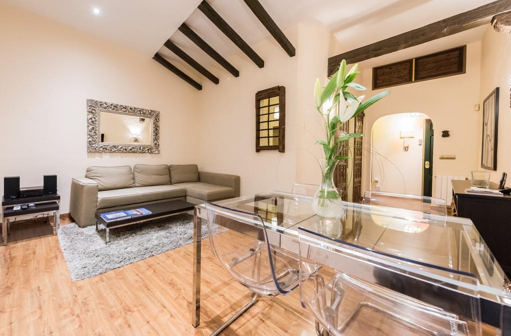 Downtown Jacuzzi Apartment Мадрид Екстериор снимка